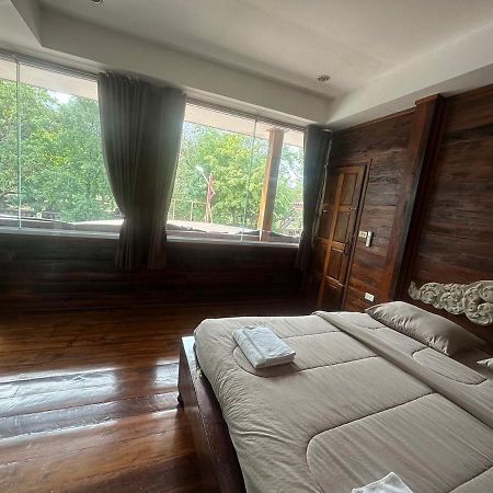 Une Jai Place เรือนอุ่นใจ Pimaj Kültér fotó